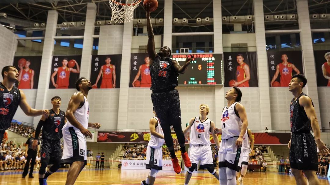 龙团的教练 龙团的教练